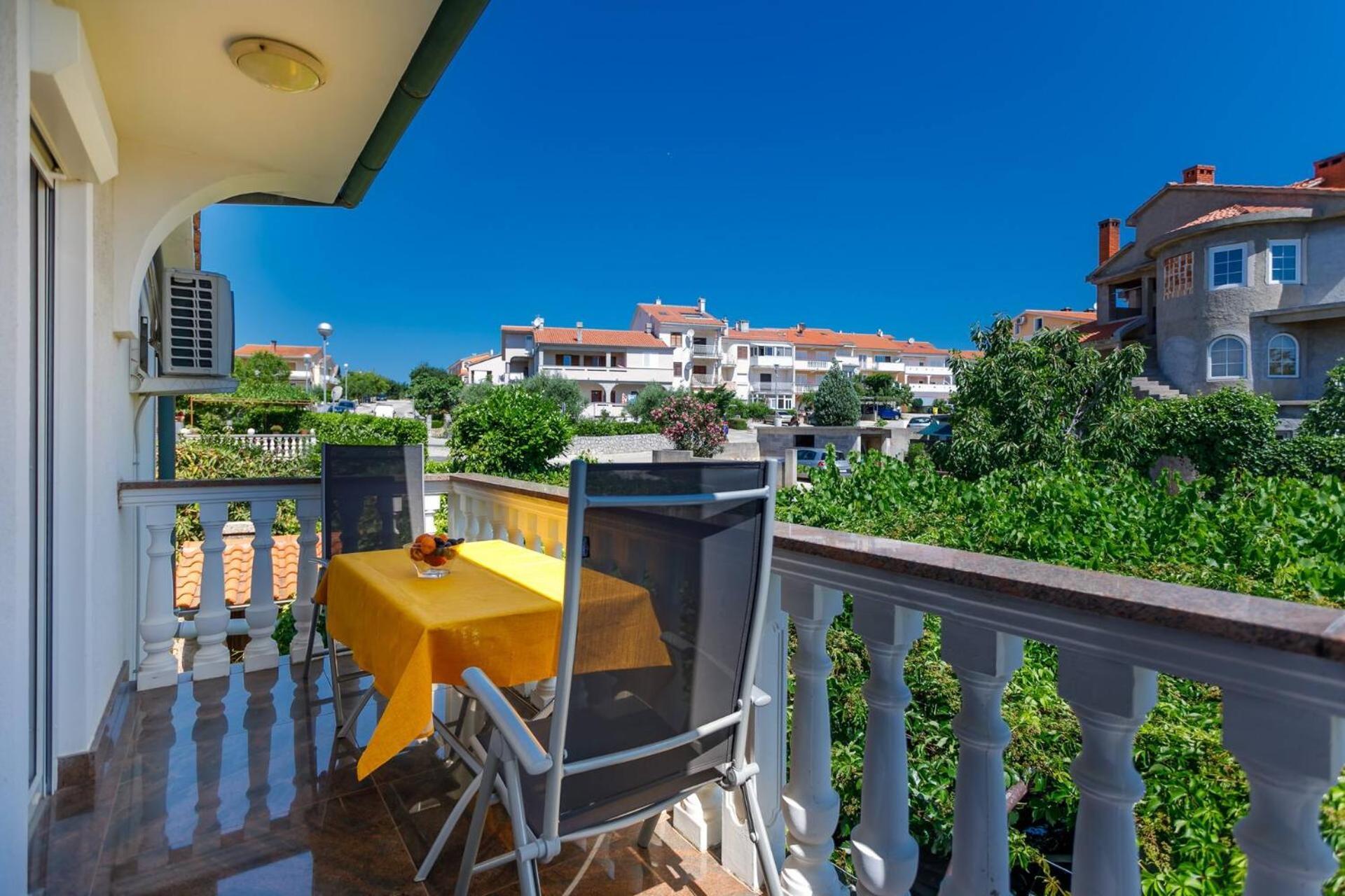 Apartments Paradiso Кърк Екстериор снимка
