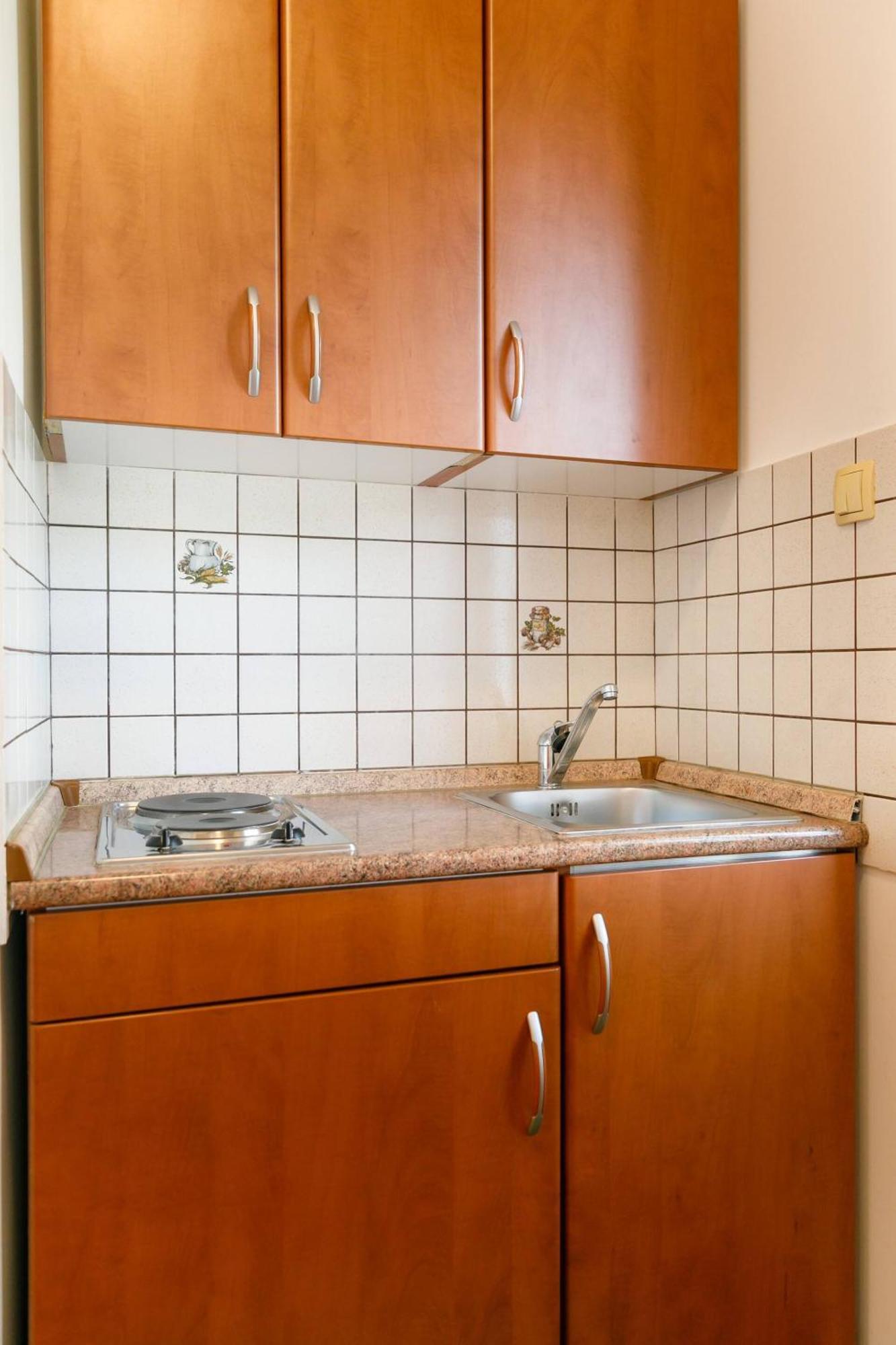 Apartments Paradiso Кърк Екстериор снимка