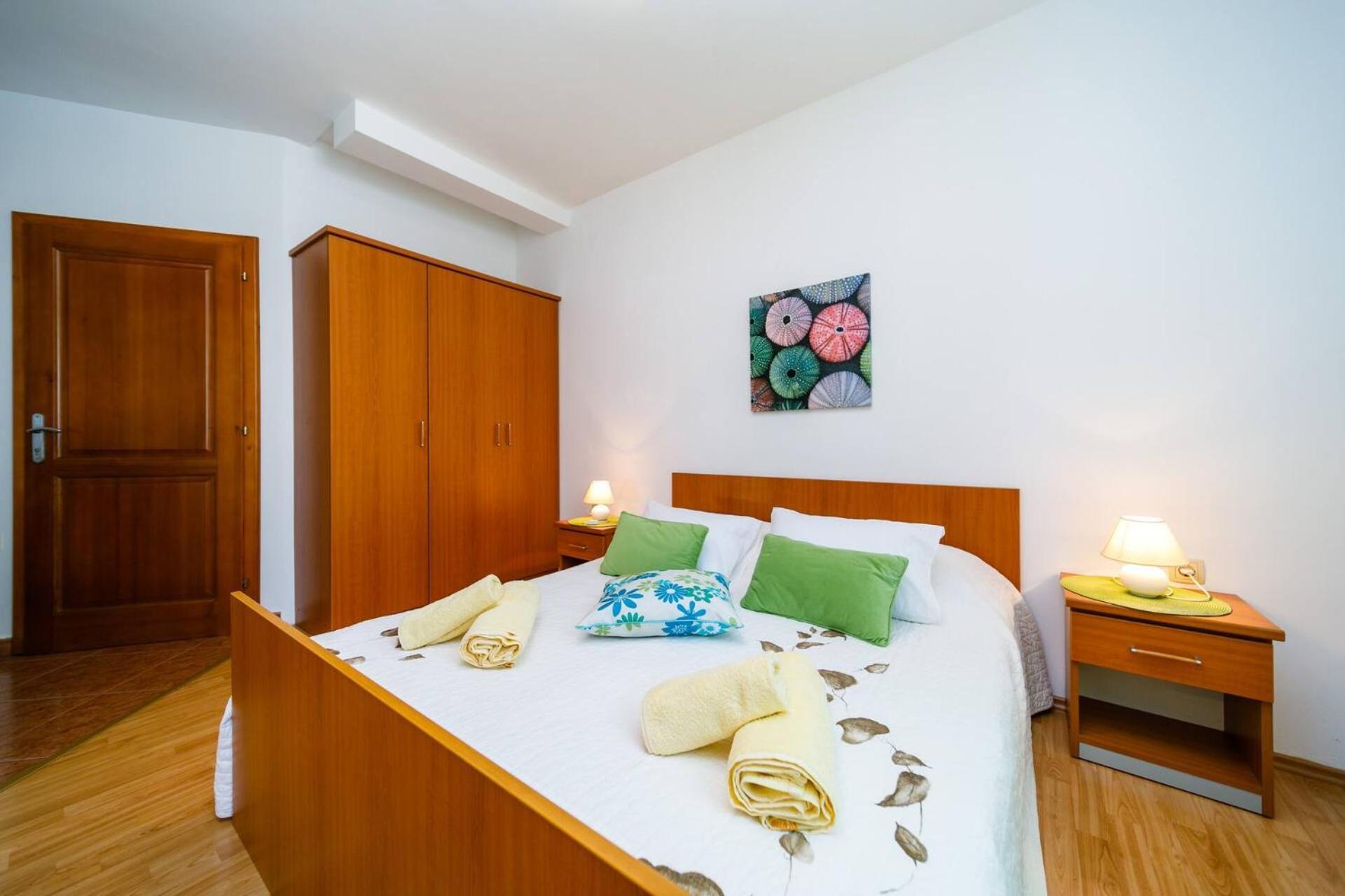 Apartments Paradiso Кърк Екстериор снимка