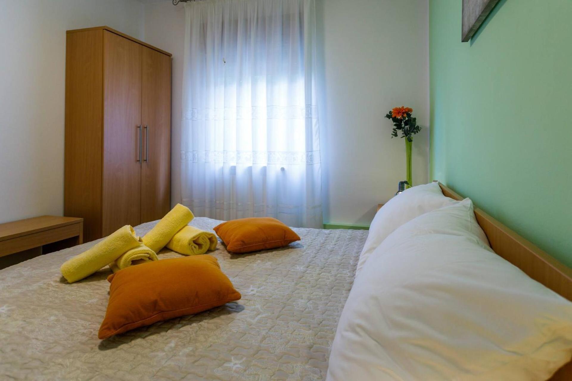 Apartments Paradiso Кърк Екстериор снимка