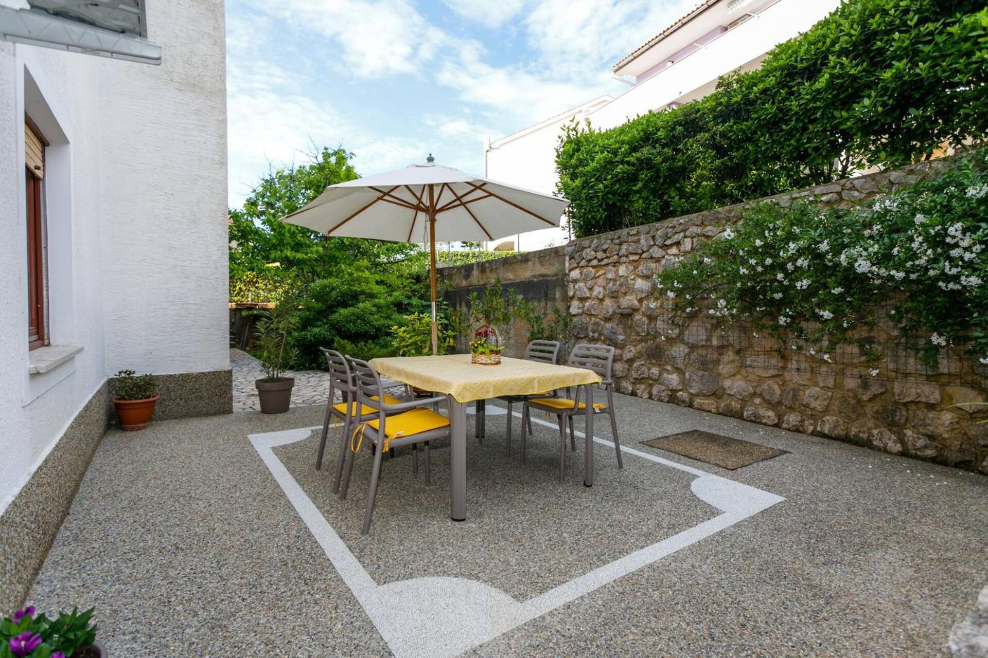 Apartments Paradiso Кърк Екстериор снимка