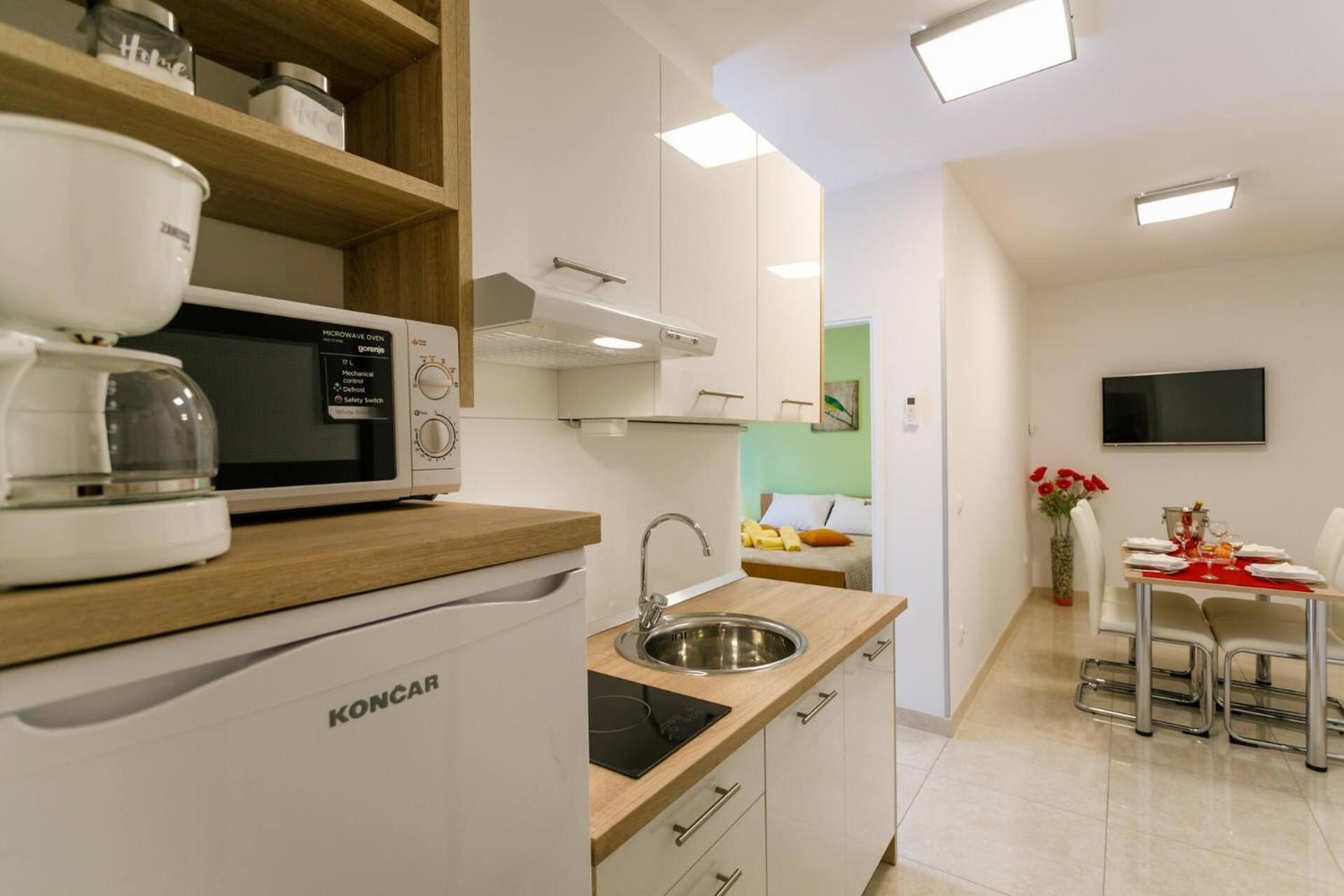 Apartments Paradiso Кърк Екстериор снимка