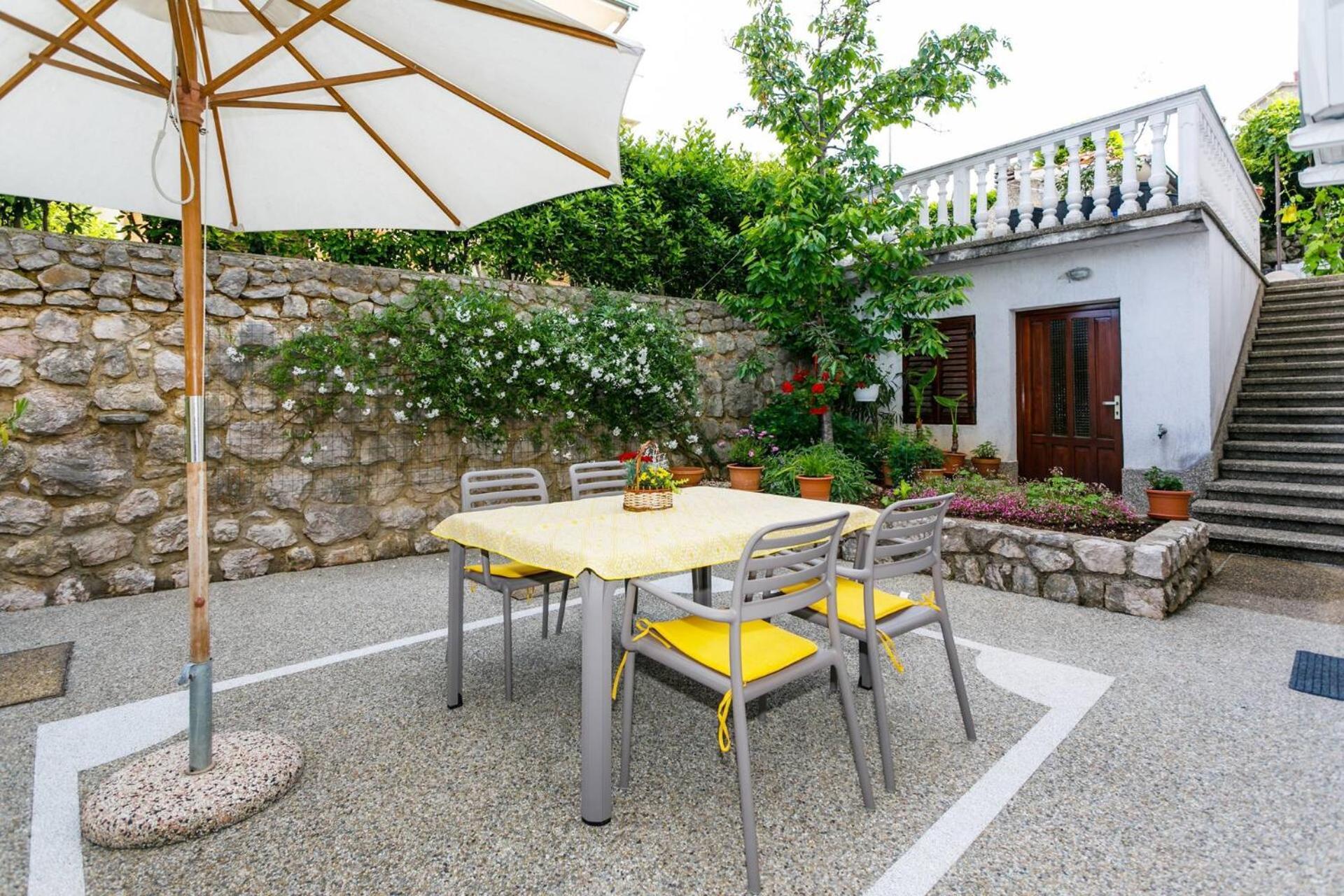 Apartments Paradiso Кърк Екстериор снимка