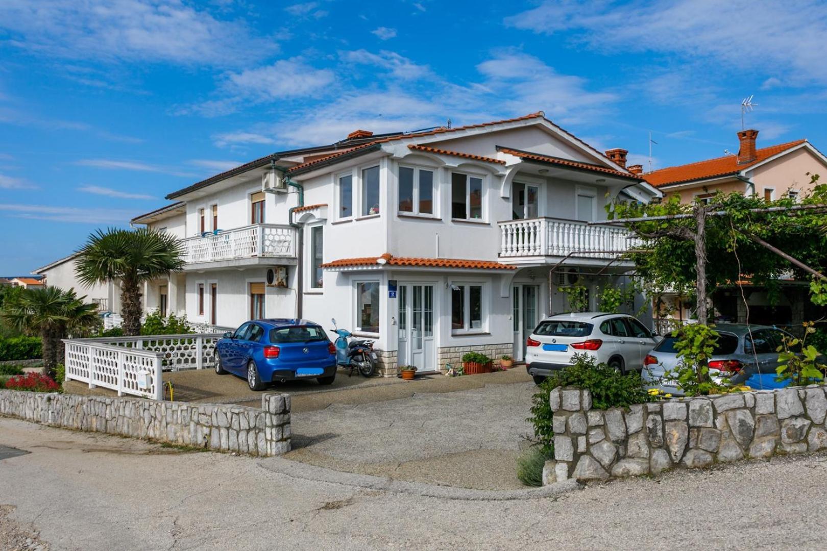 Apartments Paradiso Кърк Екстериор снимка