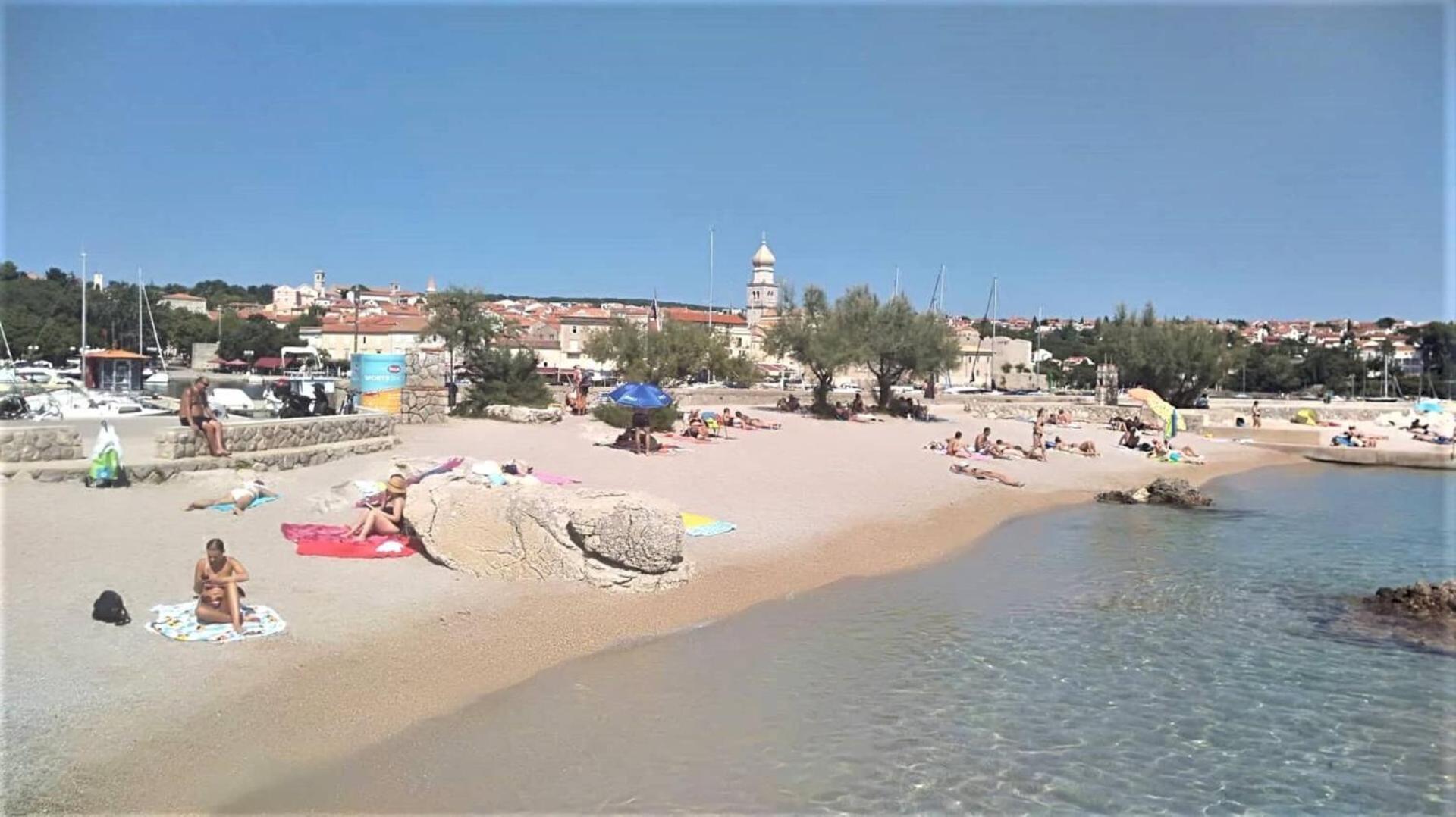 Apartments Paradiso Кърк Екстериор снимка